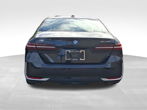 Used 2025 BMW i5 eDrive40i RWD image 5