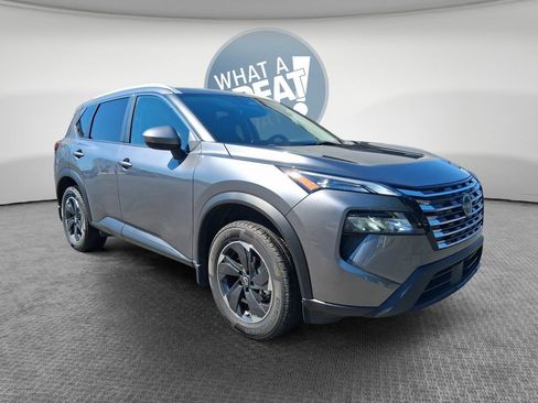 Used 2024 Nissan Rogue SV w/ SV Premium Package AWD/4WD image 1