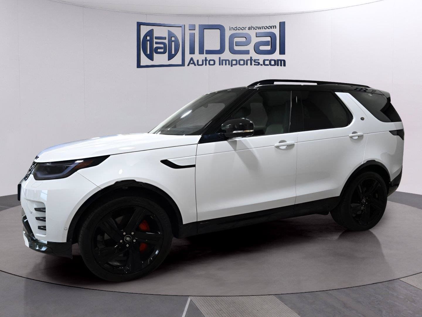 Used 2022 Land Rover Discovery HSE R-Dynamic AWD/4WD image 1