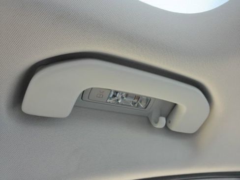 Used 2023 Mercedes-Benz E 350 Sedan image 31