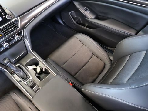 Used 2021 Honda Accord Sport image 17