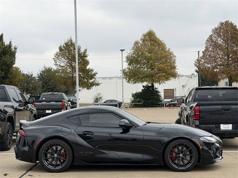 Used 2023 Toyota Supra Premium image 3