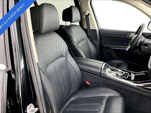 Used 2025 BMW X7 xDrive40i image 11