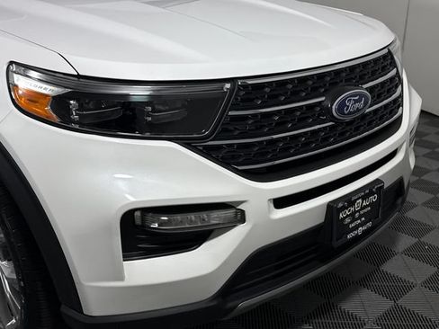 Used 2023 Ford Explorer XLT w/ Equipment Group 202A AWD/4WD image 12