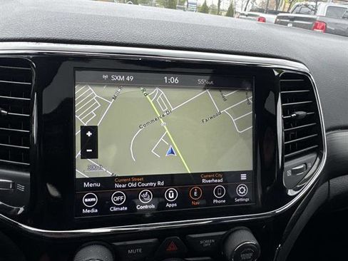 Used 2020 Jeep Grand Cherokee Altitude AWD/4WD image 14