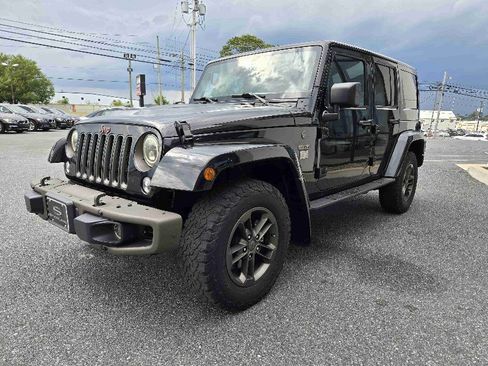 Used 2016 Jeep Wrangler Unlimited Sahara image 7