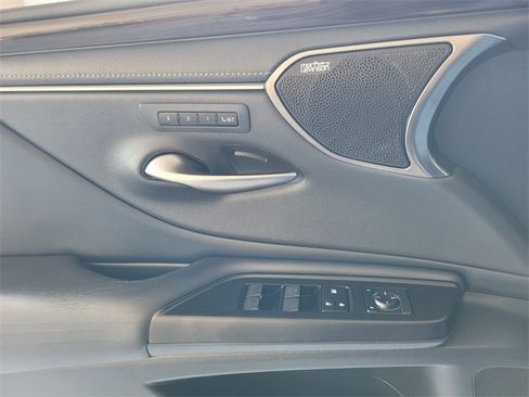 Used 2019 Lexus ES 350 Luxury image 21