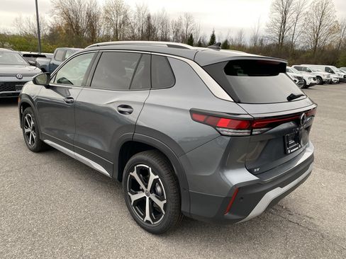 New 2025 Volkswagen Tiguan SE image 5