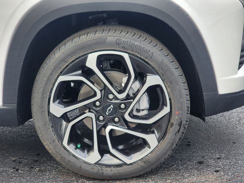 New 2026 Chevrolet Trax RS w/ Sunroof Package image 6