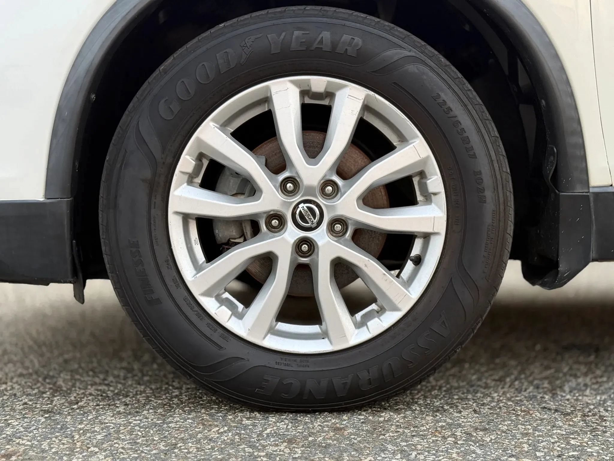 Used 2019 Nissan Rogue SV FWD image 29