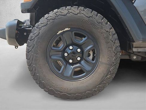 Used 2020 Jeep Gladiator Sport AWD/4WD image 22