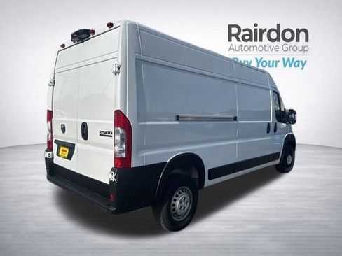 Used 2024 RAM ProMaster 2500 w/ Convenience Group FWD image 7