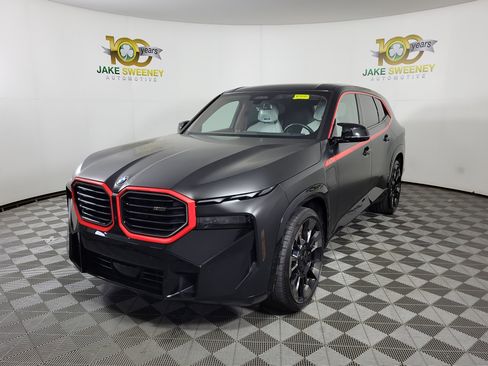 Certified 2023 BMW XM AWD/4WD image 3