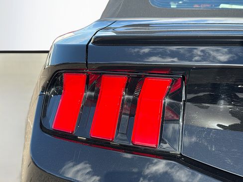 Used 2024 Ford Mustang Premium image 10