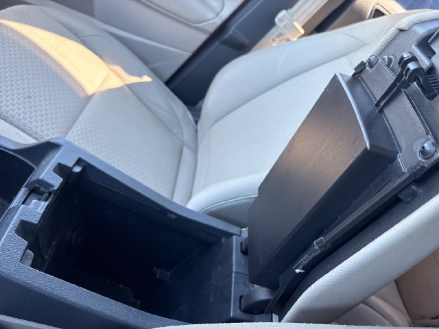 Used 2017 Ford Escape SE AWD/4WD image 24