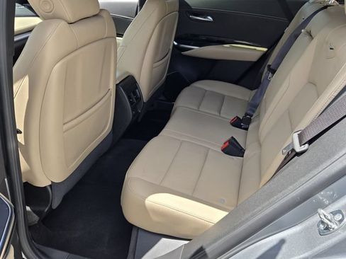 Used 2024 Cadillac XT4 Luxury FWD image 11