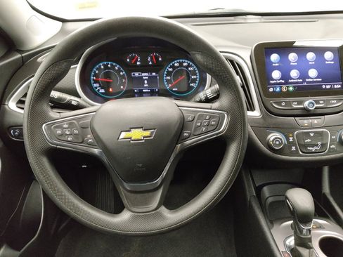 Used 2025 Chevrolet Malibu LS FWD image 22