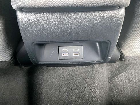 Used 2023 Toyota Corolla LE image 31