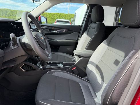 Used 2025 Chevrolet TrailBlazer LT image 24
