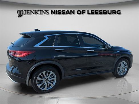 Used 2023 INFINITI QX50 Pure image 7