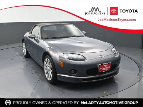 Used 2006 MAZDA MX-5 Miata Grand Touring w/ Premium Pkg RWD image 1