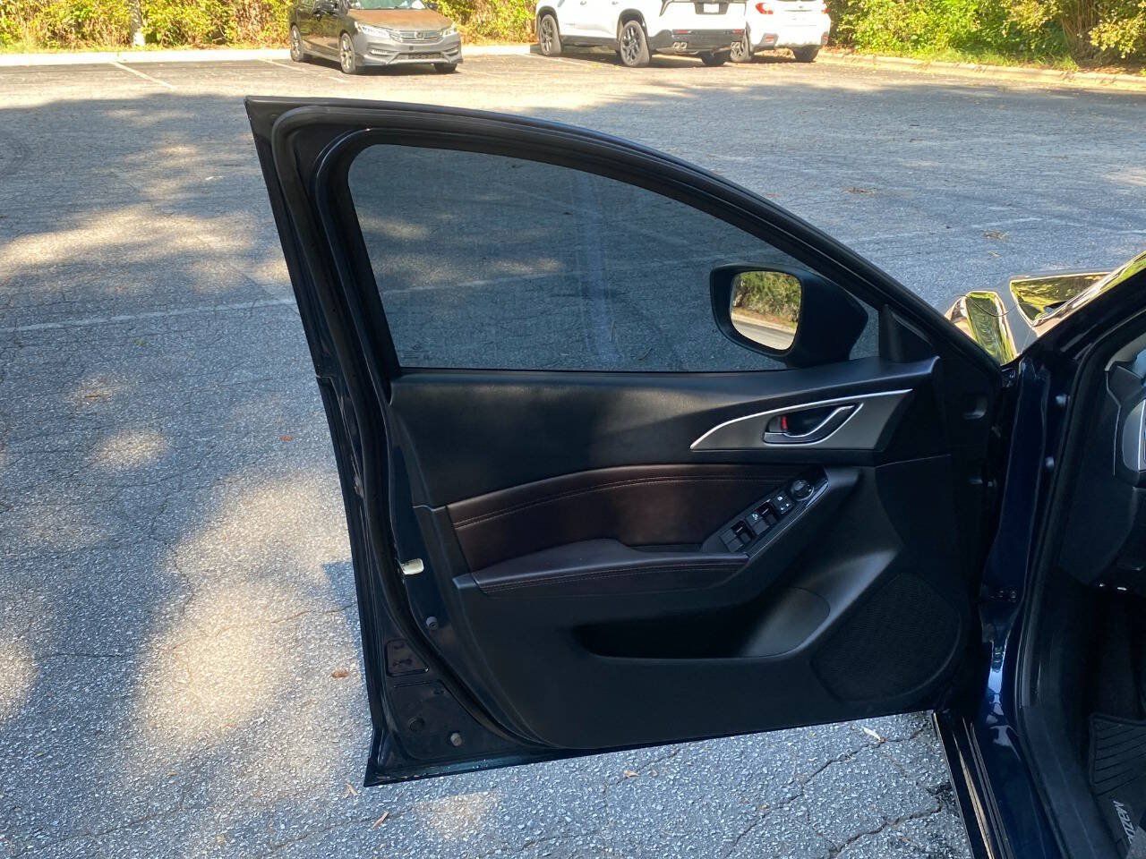 Used 2017 MAZDA MAZDA3 Touring FWD image 14