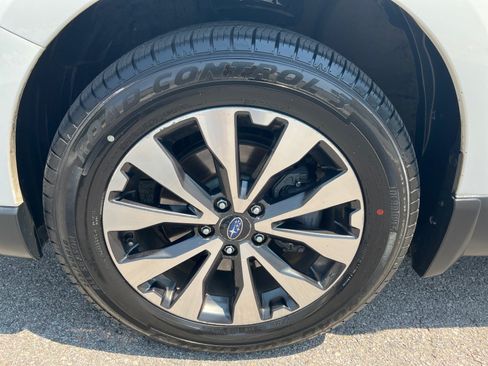 Used 2016 Subaru Outback 2.5i Limited AWD/4WD image 26
