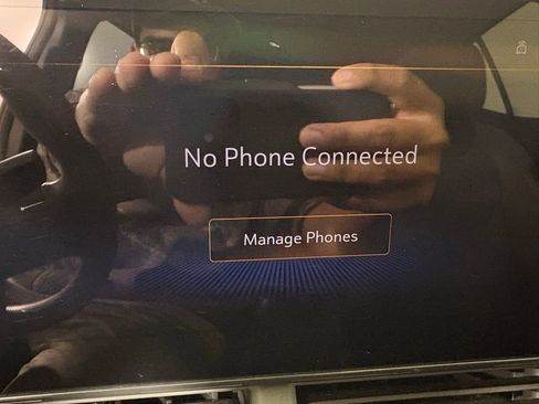 Used 2024 Chevrolet Trax LT image 32