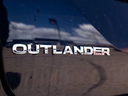 New 2026 Mitsubishi Outlander SE FWD image 9