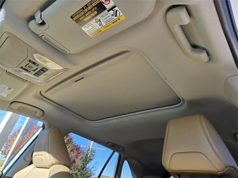 Used 2022 Toyota RAV4 Limited w/ Limited Grade Weather Package image 10