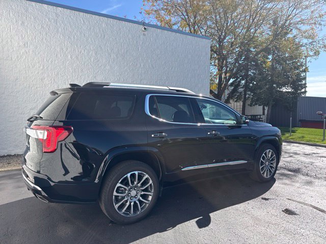 Used 2023 GMC Acadia Denali w/ Denali Ultimate Package AWD/4WD image 5