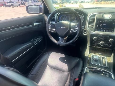 Used 2018 Chrysler 300 Limited w/ Safetytec Plus Group RWD image 15