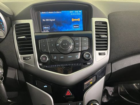 Used 2015 Chevrolet Cruze LT w/ Technology Package image 52