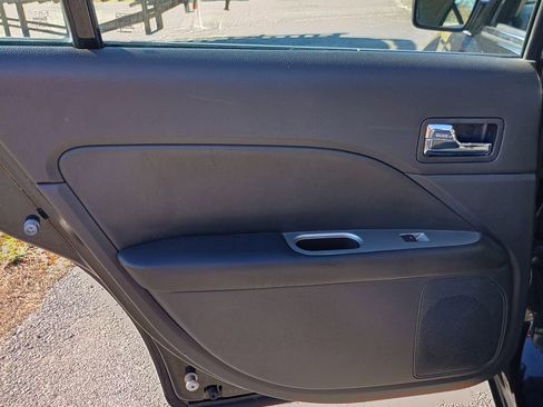 Used 2011 Ford Fusion SEL w/ 302A Rapid Spec Order Code image 16