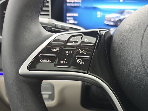 New 2026 Mercedes-Benz GLE 450 4MATIC image 17