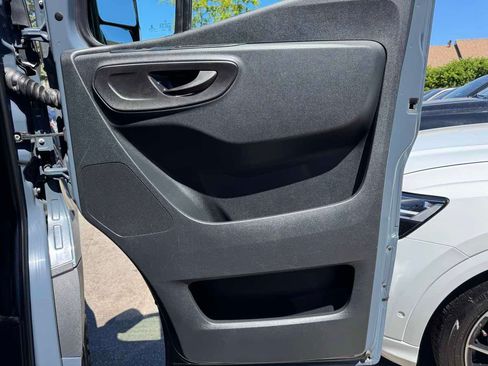 Used 2019 Mercedes-Benz Sprinter 144 image 25