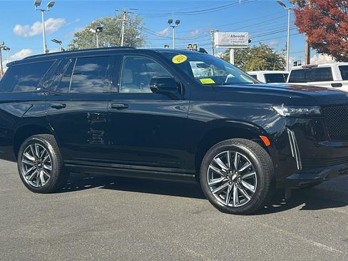 Certified 2024 Cadillac Escalade Sport Platinum w/ Heavy-Duty Trailer Package image 10