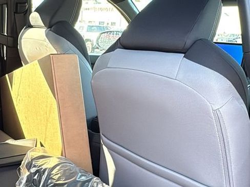 New 2025 Toyota Tacoma TRD Off-Road image 28