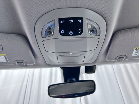 Used 2017 Chrysler Pacifica Touring-L Plus w/ Tire & Wheel Group image 20