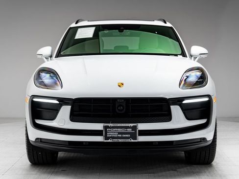 Certified 2026 Porsche Macan AWD/4WD image 31