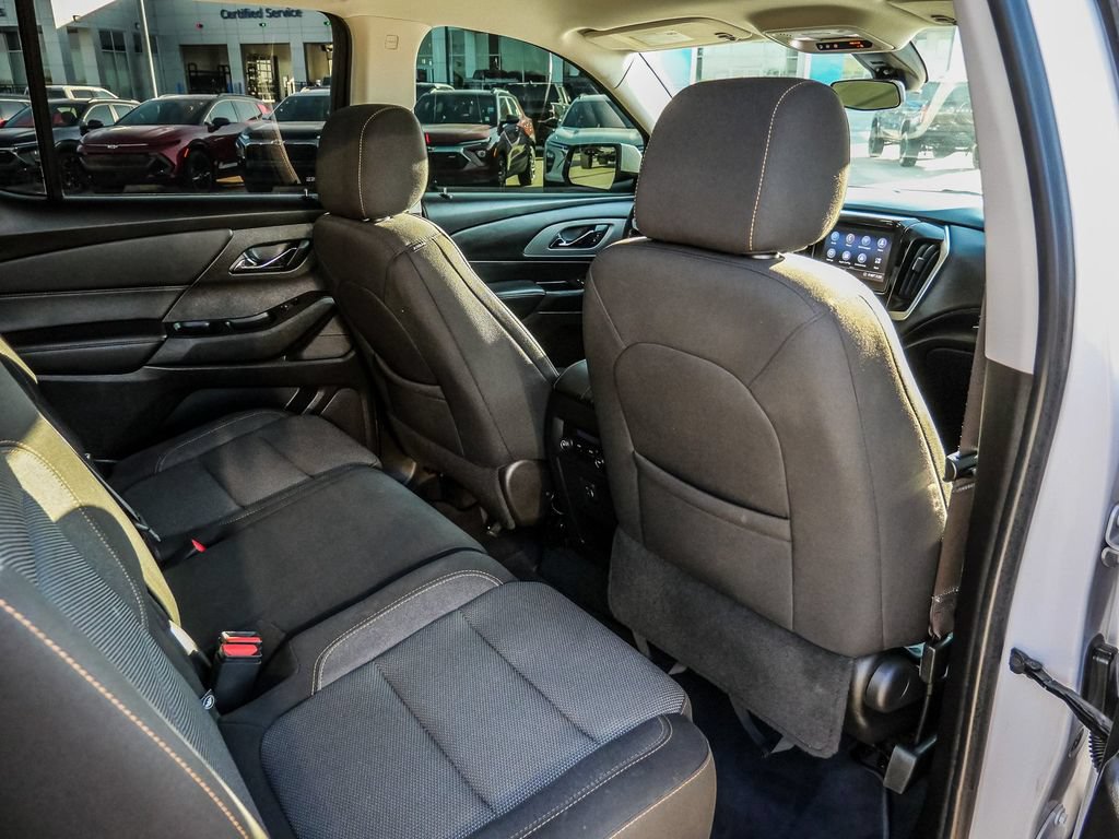 Used 2021 Chevrolet Traverse LT FWD image 21