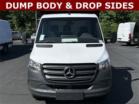 Used 2024 Mercedes-Benz Sprinter 3500 image 5