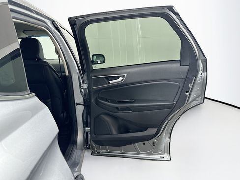 Used 2020 Ford Edge SEL w/ Convenience Package FWD image 28