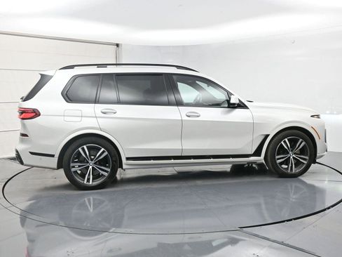 Used 2023 BMW X7 xDrive40i w/ Executive Package image 31