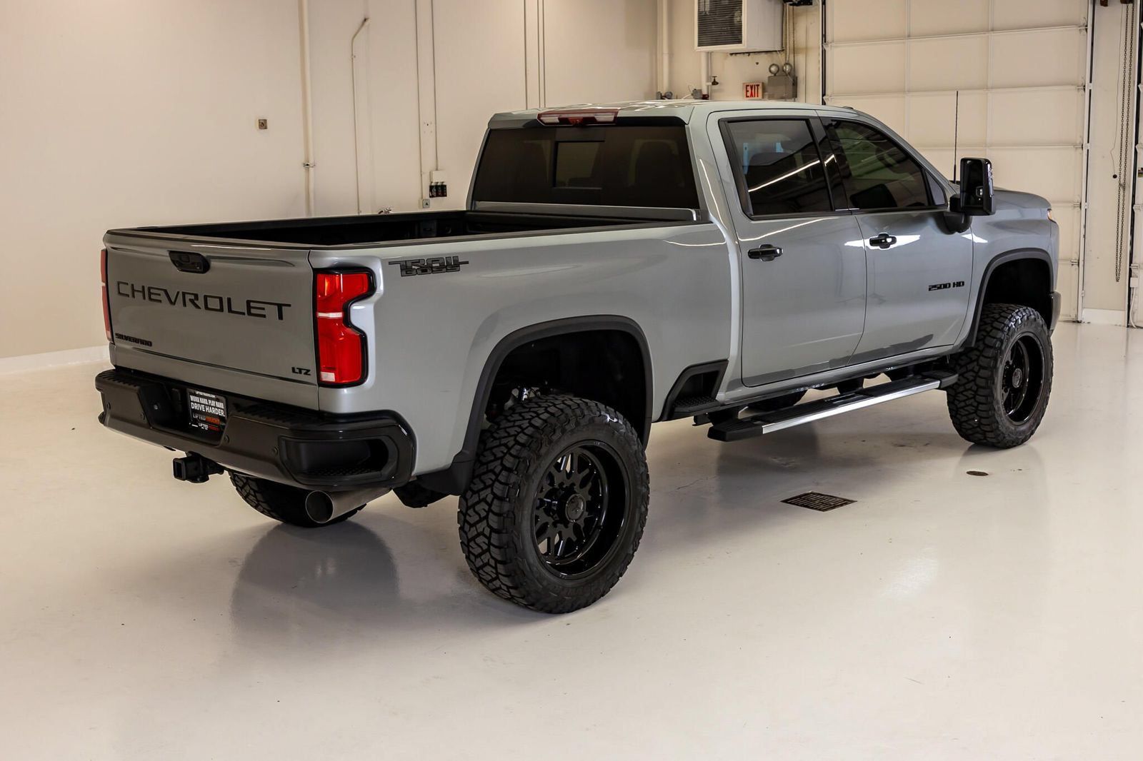 Used 2026 Chevrolet Silverado 2500 LTZ w/ LTZ Plus Package AWD/4WD image 10