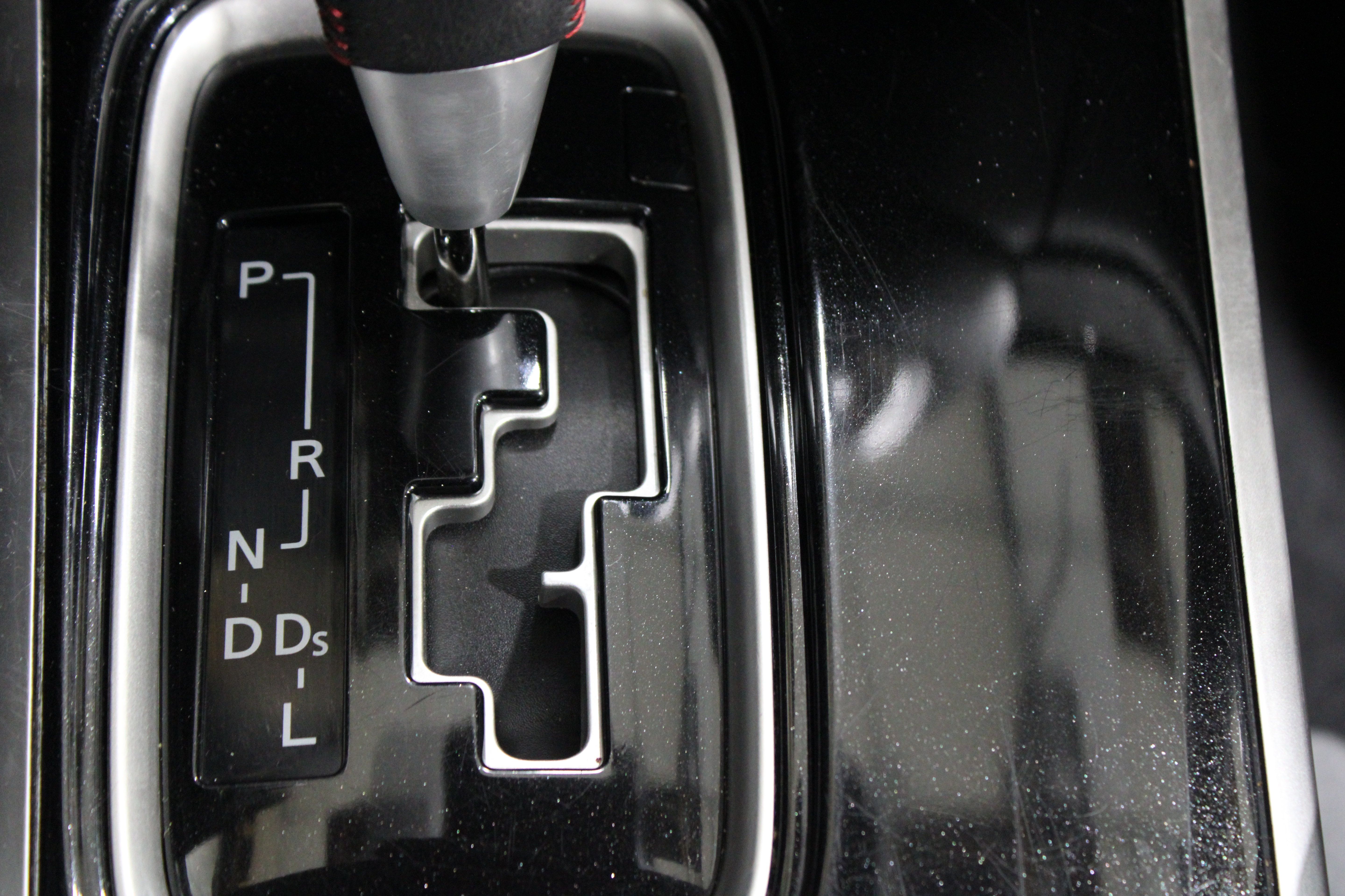 Used 2020 Mitsubishi Outlander SE FWD image 25
