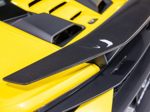 Used 2023 Lamborghini Huracan Tecnica RWD image 16