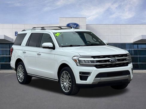 Used 2024 Ford Expedition Limited AWD/4WD image 2