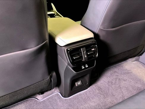 Used 2023 Lexus RZ 450e Premium w/ Technology Package image 10