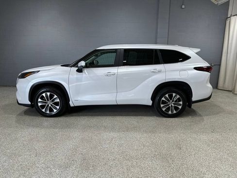 Certified 2026 Toyota Highlander XLE AWD/4WD image 6